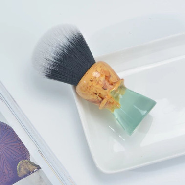 Blaireau de rasage "AMAURY" avec noeud de la marque Yaqi