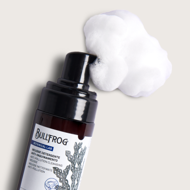 Mousse nettoyante anti-pollution de la marque Bullfrog