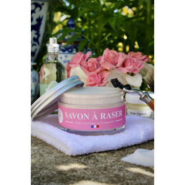 Savon de rasage "Rose" format 200g Martin de Candre